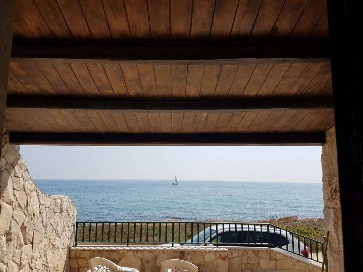 Casa Fronte Mare Puro Relax Villa Cava dʼAliga Екстериор снимка