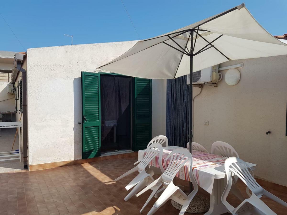 Casa Fronte Mare Puro Relax Villa Cava dʼAliga Екстериор снимка