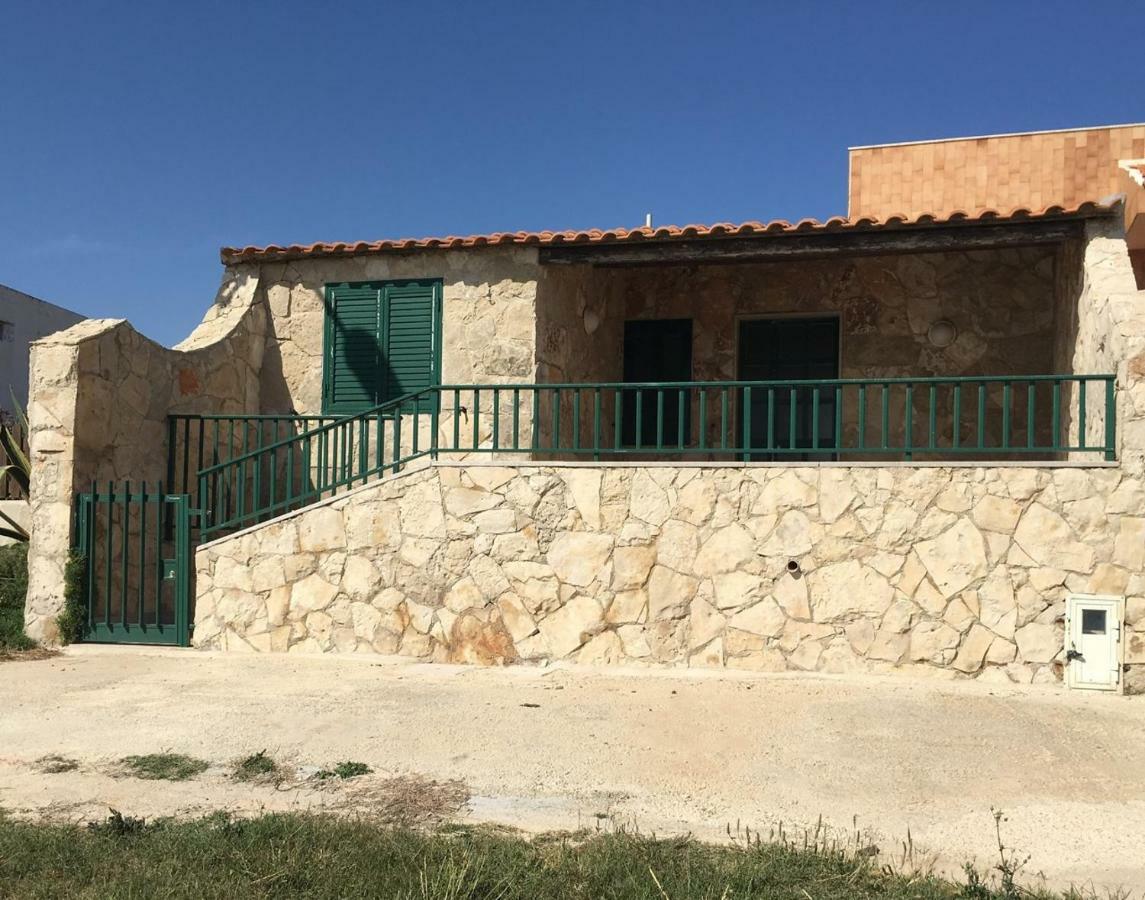 Casa Fronte Mare Puro Relax Villa Cava dʼAliga Екстериор снимка